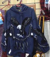 Синий свитер с орлом